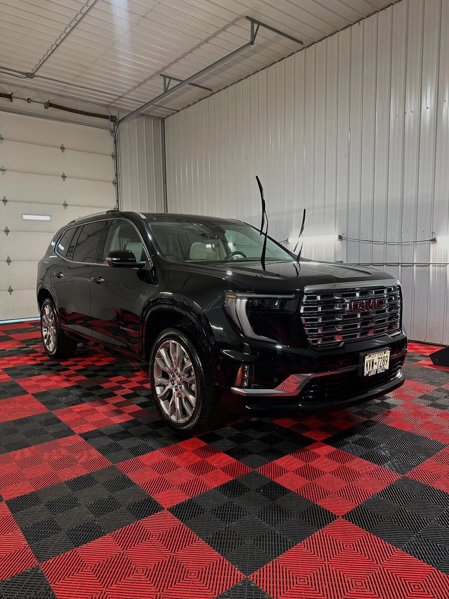 GMC Acadia Denali studio front
